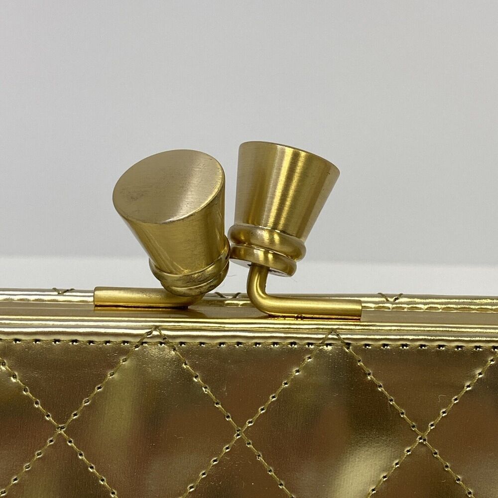 Sondra Roberts Clutch with Removal Chain Kiss Lock Closure Gold Metallic Quilted - Picture 2 of 10